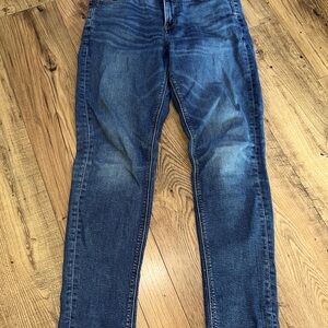American Eagle 90’s Skinny jeans